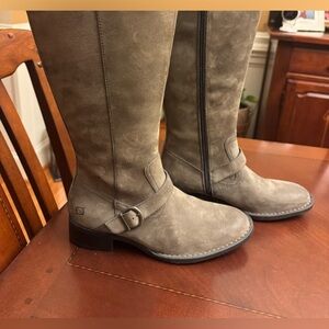 Born knee high boots, never worn